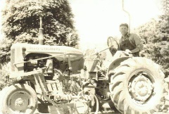 Allis-Chalmers CA tractor, Maynard Davidson, Charlotte