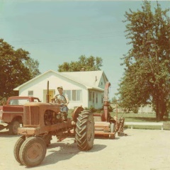 Allis-Chalmers WD tractor, Greg Bellows, Eaton Rapids - June 1970